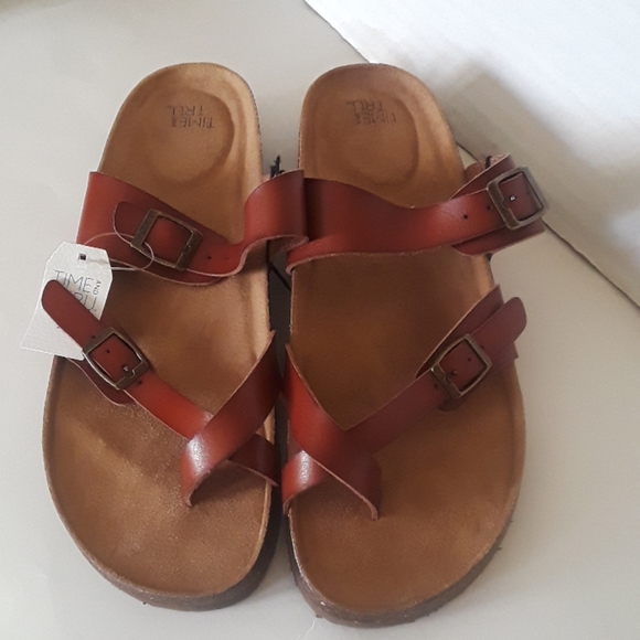 Cognac Round Toe Women's Footbed Sandals - Picture 5 of 8